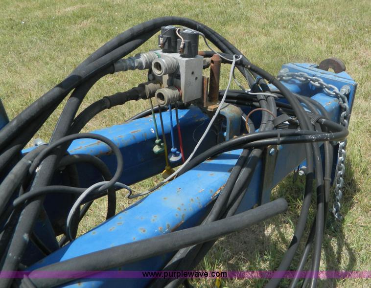 image for item B3796 1994 White 6700 planter