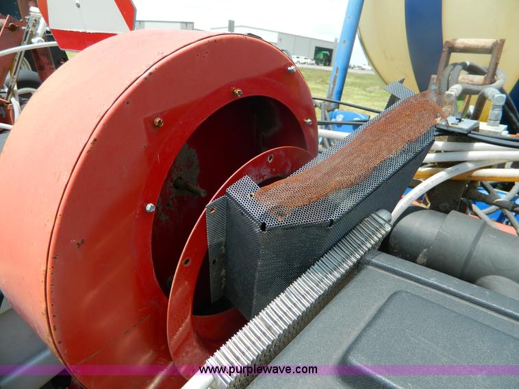 image for item B3796 1994 White 6700 planter