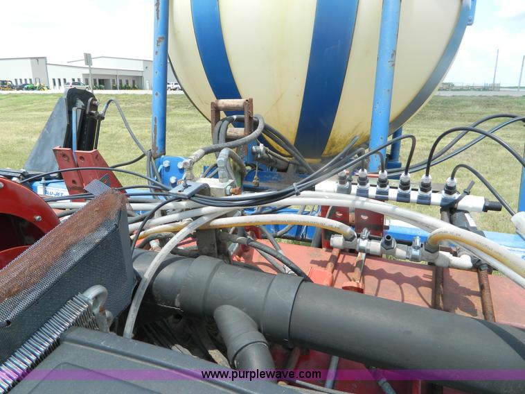 image for item B3796 1994 White 6700 planter