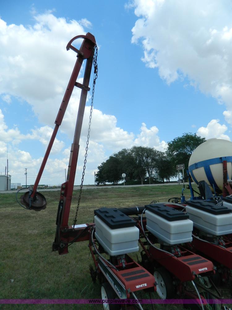 image for item B3796 1994 White 6700 planter