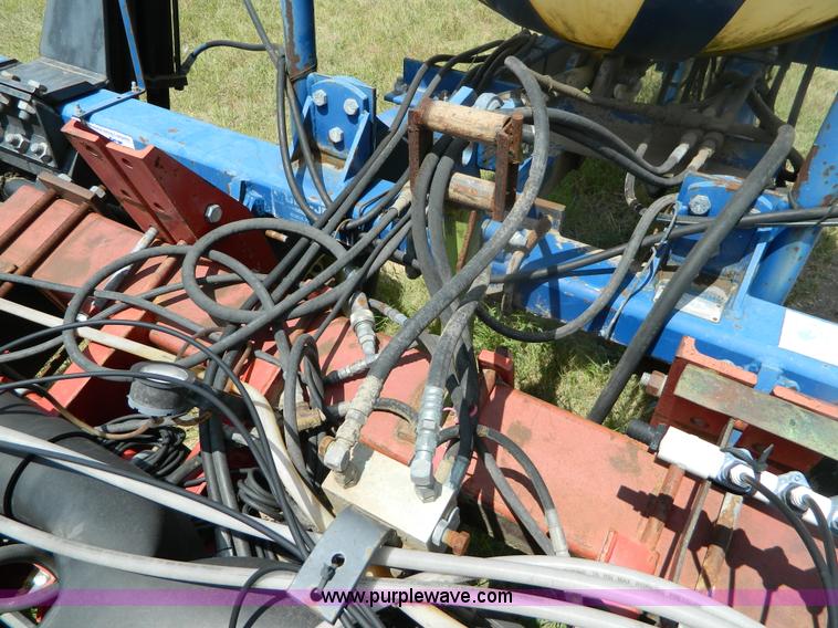 image for item B3796 1994 White 6700 planter