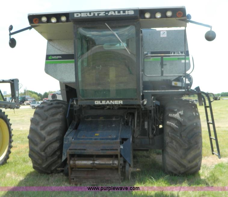 image for item B3797 1991 Gleaner R60 RWA combine