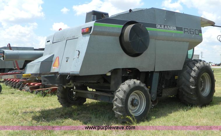 image for item B3797 1991 Gleaner R60 RWA combine