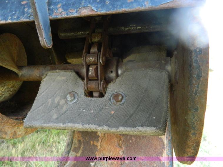 image for item B3797 1991 Gleaner R60 RWA combine