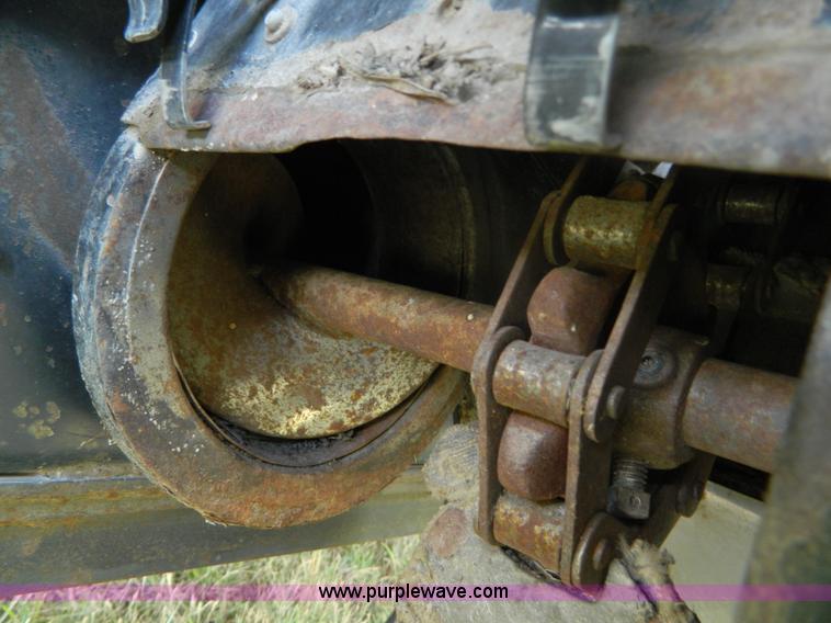 image for item B3797 1991 Gleaner R60 RWA combine