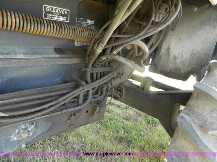 image for item B3797 1991 Gleaner R60 RWA combine