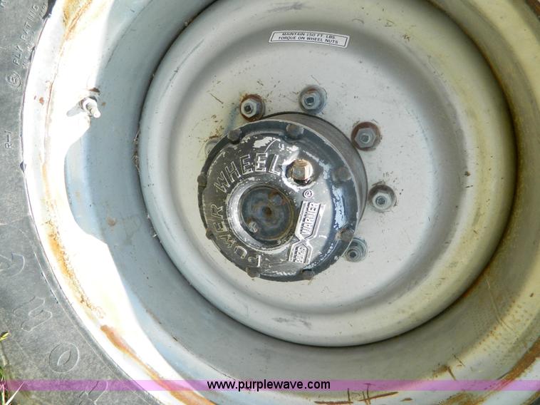 image for item B3797 1991 Gleaner R60 RWA combine