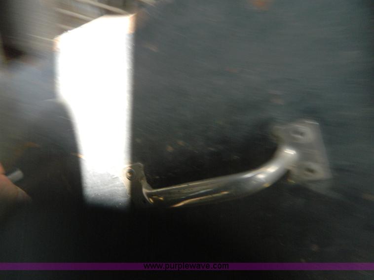 image for item B3797 1991 Gleaner R60 RWA combine