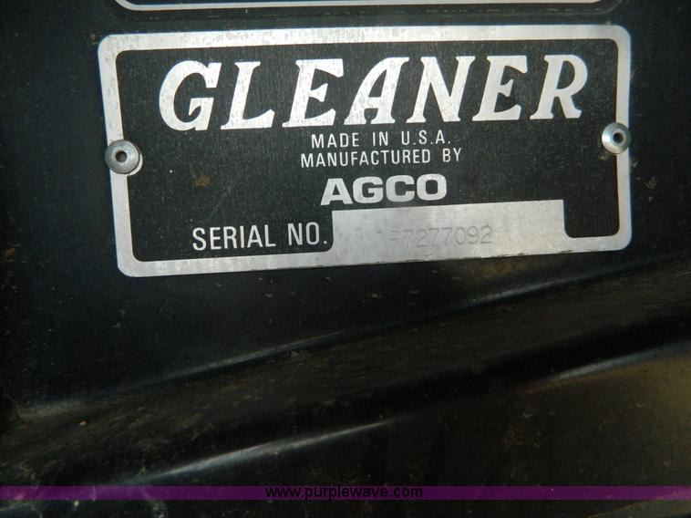 image for item B3798 1997 Gleaner R-72 combine