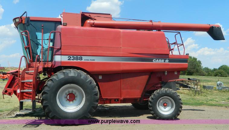 image for item B3799 2000 Case IH 2388 combine