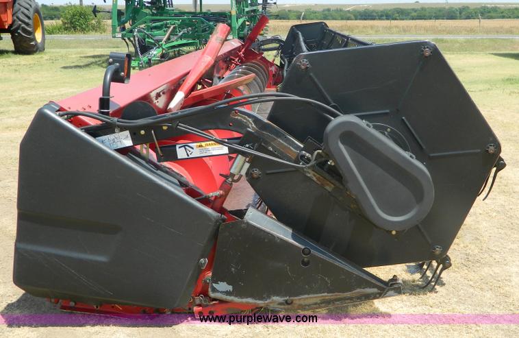 image for item B3800 1998 Case IH 1020 30' header