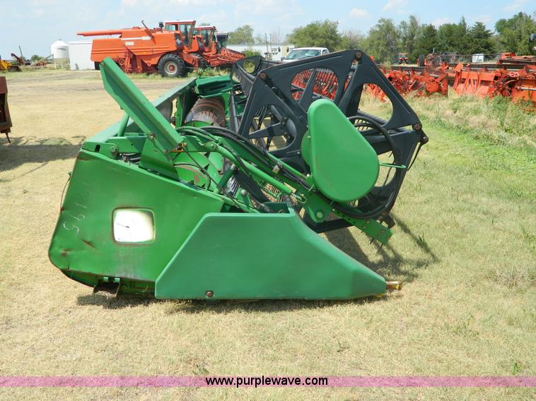 image for item B3801 1998 John Deere 930 30' flex head