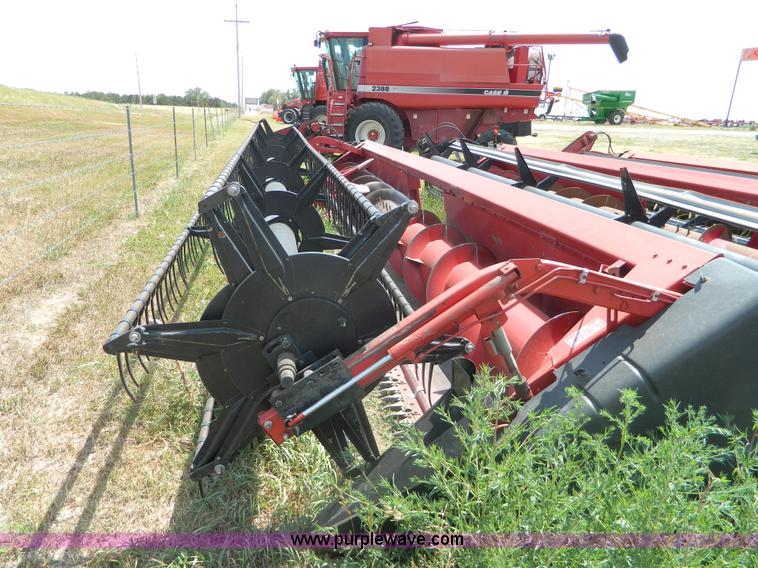 image for item B3809 1988 Case IH 1020 25' header