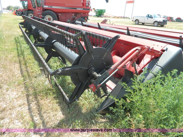 image for item B3809 1988 Case IH 1020 25' header