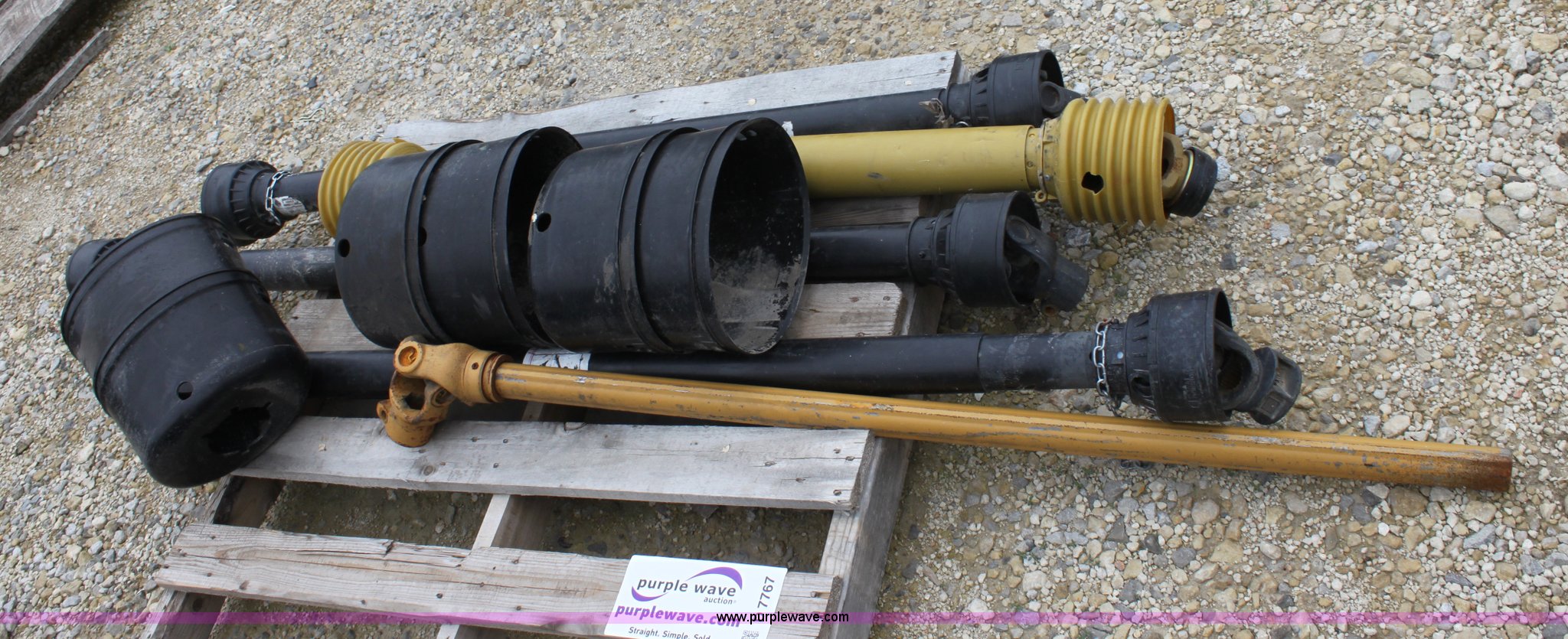 Assorted drive line components in Hesston, KS | Item D7767 sold ...