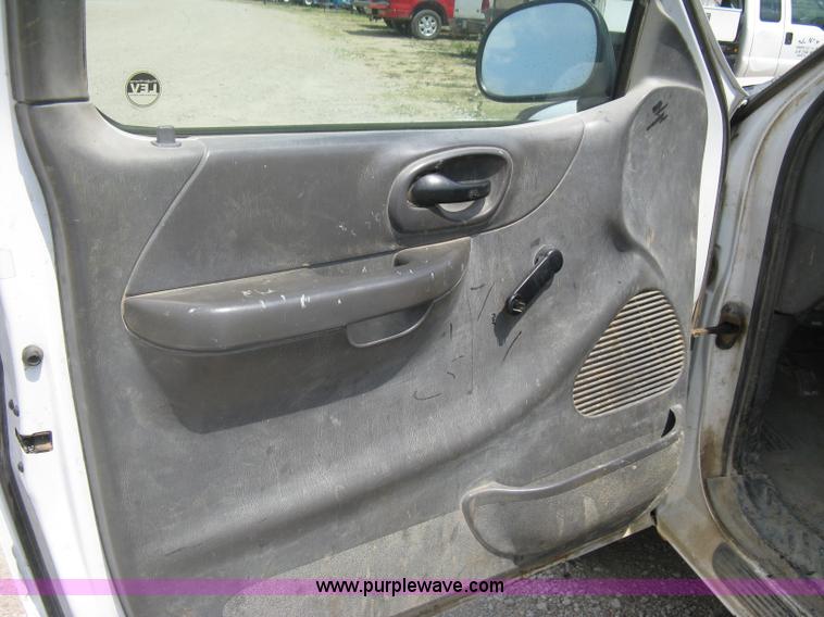 image for item A6316 2002 Ford F150 XL extended cab pickup truck