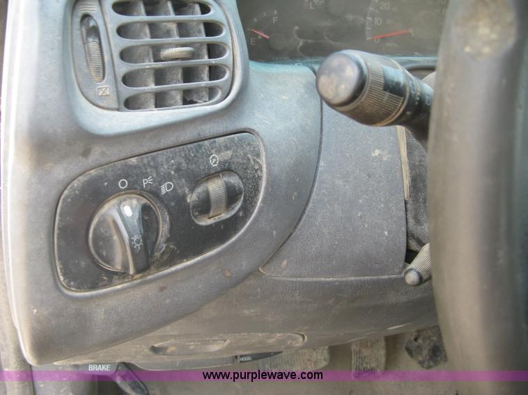 image for item A6316 2002 Ford F150 XL extended cab pickup truck