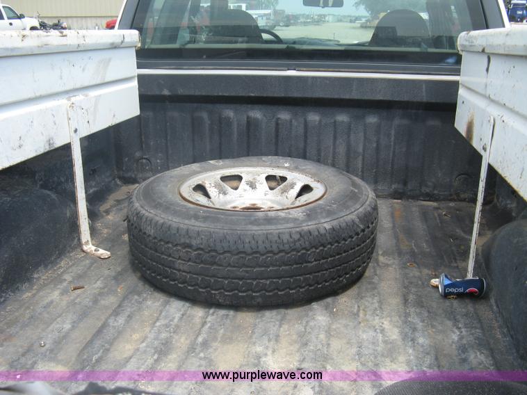 image for item A6316 2002 Ford F150 XL extended cab pickup truck