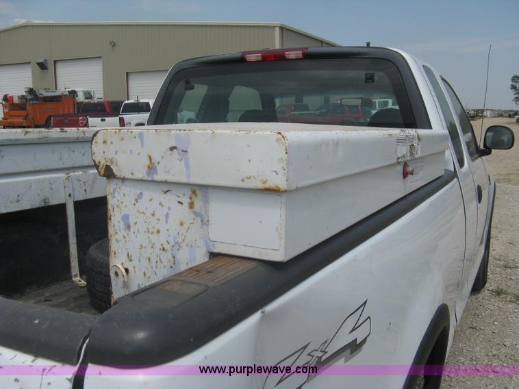 image for item A6316 2002 Ford F150 XL extended cab pickup truck