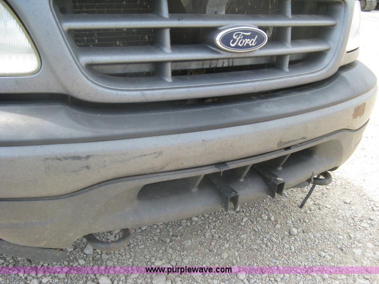 image for item A6316 2002 Ford F150 XL extended cab pickup truck