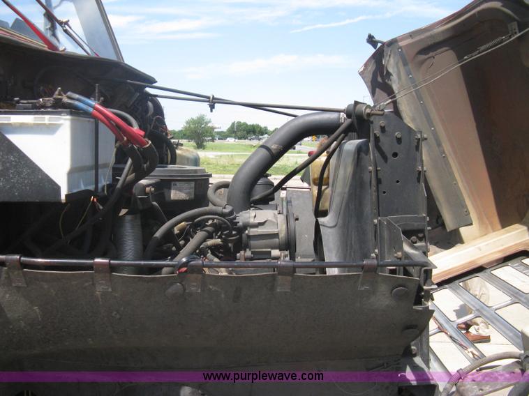 image for item A6450 1981 International 1824 off-road firetruck