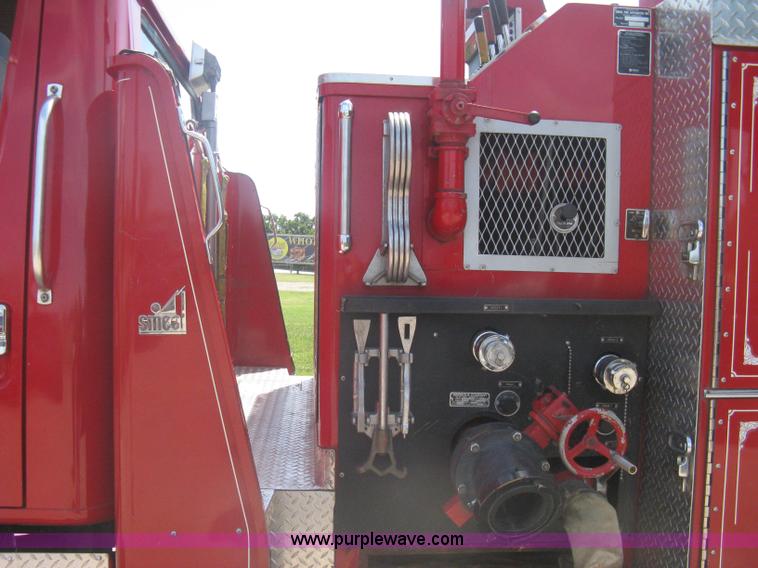 image for item A6450 1981 International 1824 off-road firetruck