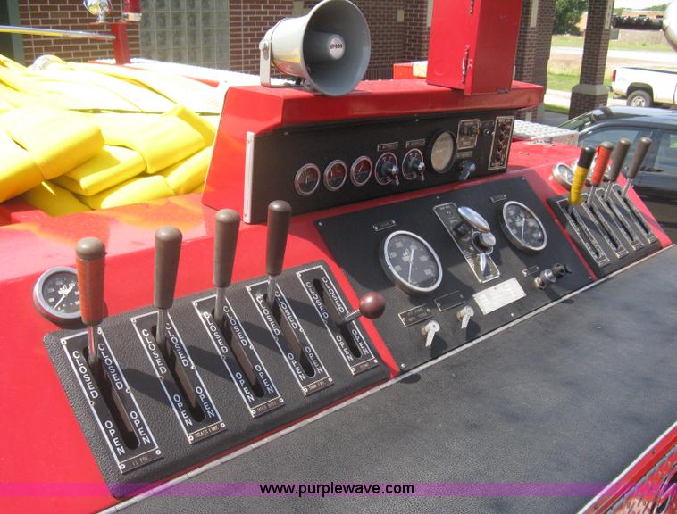 image for item A6450 1981 International 1824 off-road firetruck