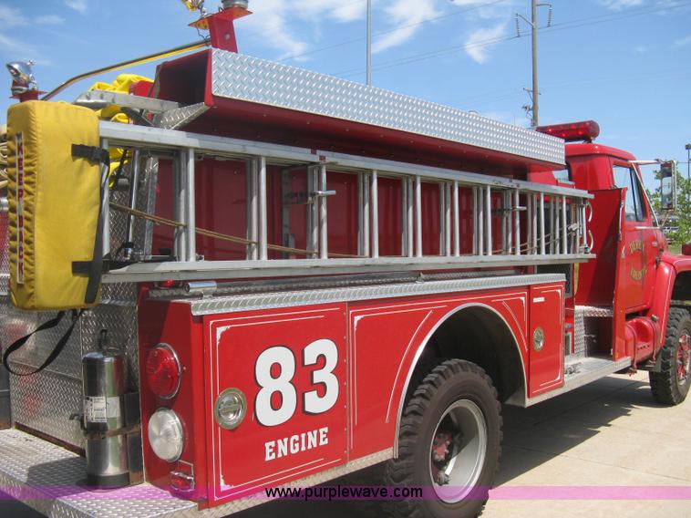 image for item A6450 1981 International 1824 off-road firetruck