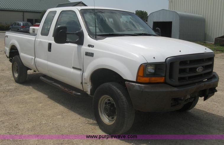 image for item A6451 1999 Ford F250 Super Duty extended cab pickup truck