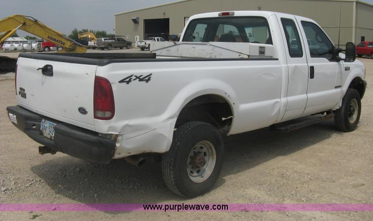 image for item A6451 1999 Ford F250 Super Duty extended cab pickup truck