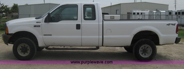 image for item A6451 1999 Ford F250 Super Duty extended cab pickup truck