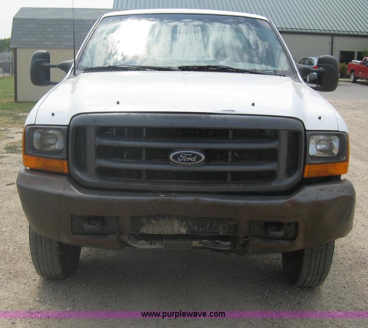 image for item A6451 1999 Ford F250 Super Duty extended cab pickup truck