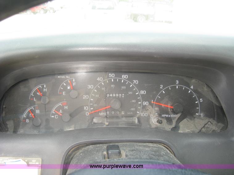 image for item A6451 1999 Ford F250 Super Duty extended cab pickup truck