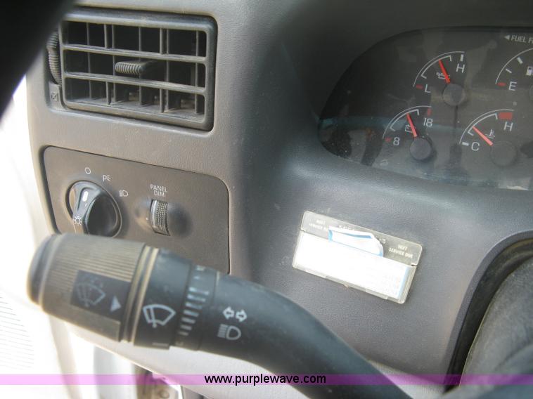 image for item A6451 1999 Ford F250 Super Duty extended cab pickup truck