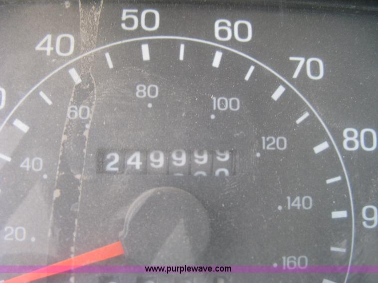 image for item A6451 1999 Ford F250 Super Duty extended cab pickup truck