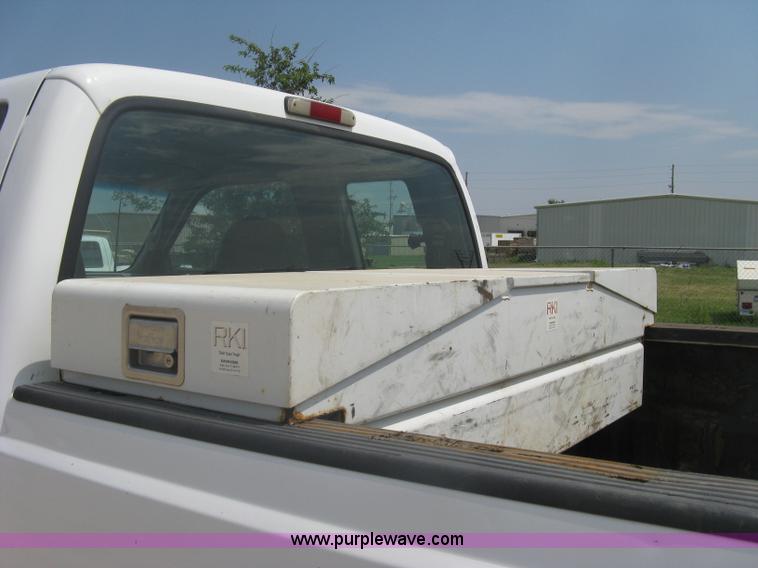 image for item A6451 1999 Ford F250 Super Duty extended cab pickup truck