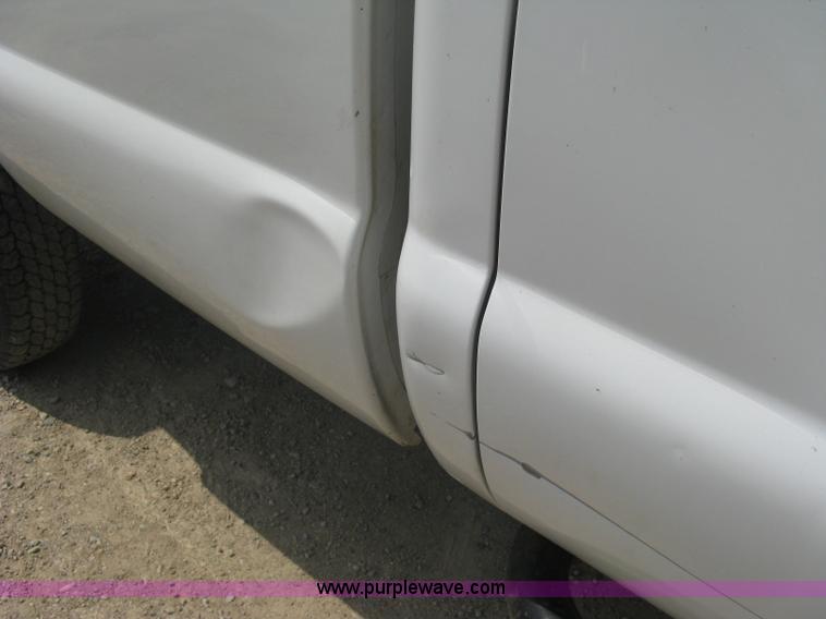 image for item A6451 1999 Ford F250 Super Duty extended cab pickup truck