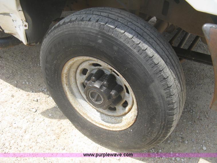 image for item A6451 1999 Ford F250 Super Duty extended cab pickup truck