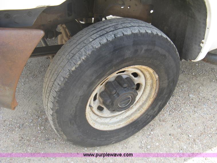 image for item A6451 1999 Ford F250 Super Duty extended cab pickup truck