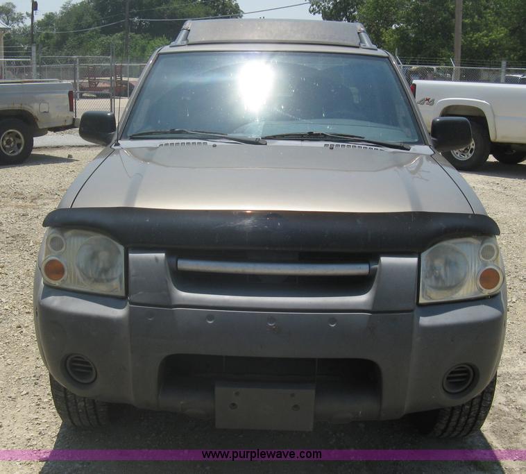 image for item A6459 2001 Nissan Frontier XE crew cab pickup truck