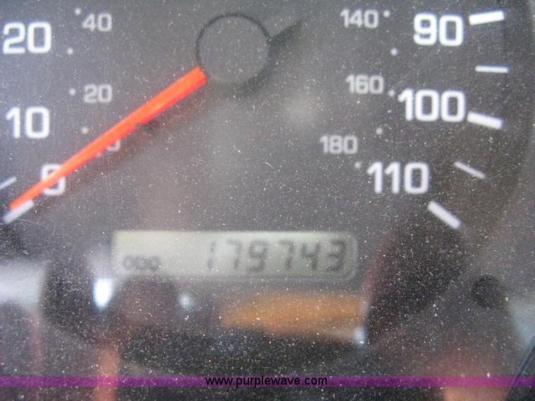 image for item A6459 2001 Nissan Frontier XE crew cab pickup truck