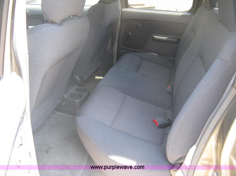 image for item A6459 2001 Nissan Frontier XE crew cab pickup truck