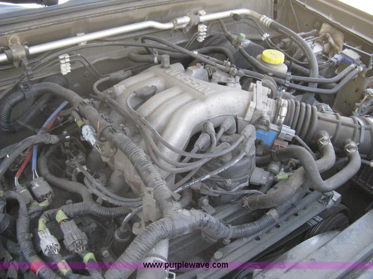 image for item A6459 2001 Nissan Frontier XE crew cab pickup truck