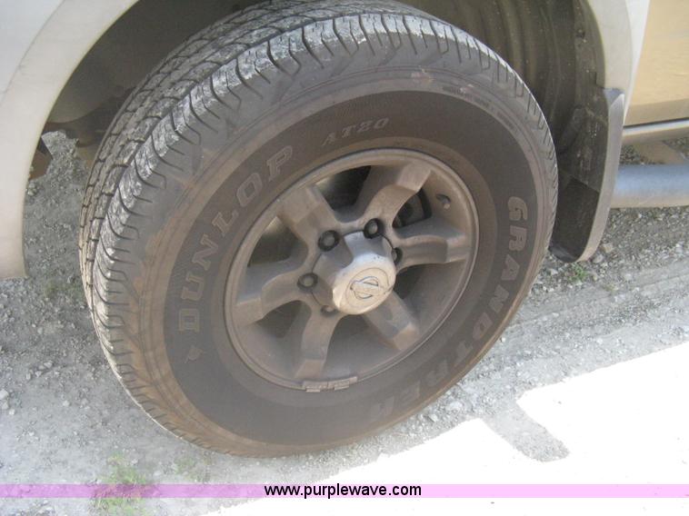 image for item A6459 2001 Nissan Frontier XE crew cab pickup truck