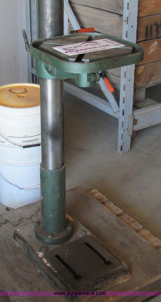 image for item A8348 Grizzly G7994 drill press