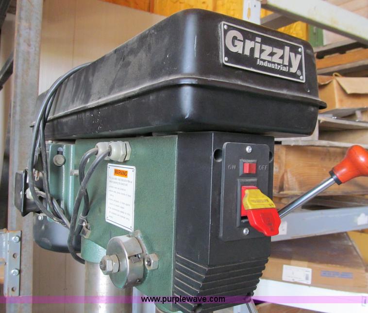 image for item A8348 Grizzly G7994 drill press