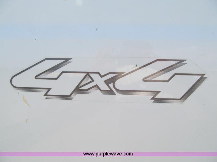 image for item A8409 2005 Ford F350 XL Super Duty pickup truck