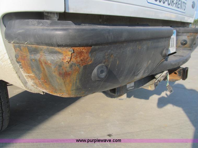 image for item A8409 2005 Ford F350 XL Super Duty pickup truck