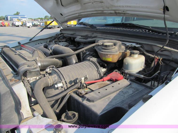 image for item A8409 2005 Ford F350 XL Super Duty pickup truck