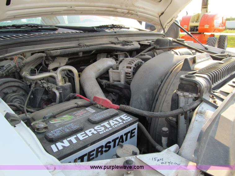 image for item A8409 2005 Ford F350 XL Super Duty pickup truck